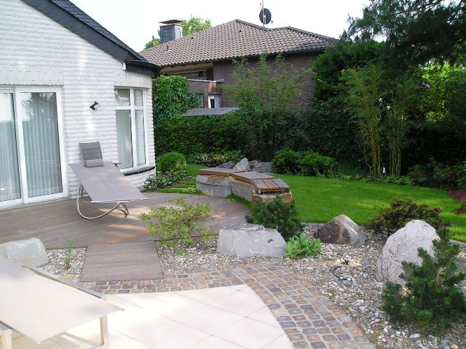 Hausgärten › H.-C. Eckhardt GmbH & Co. KG