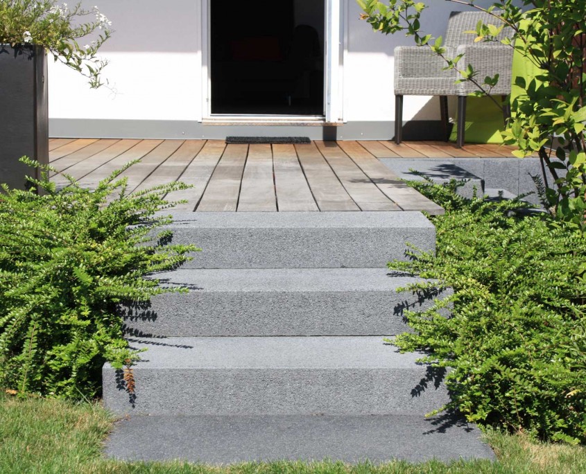 Gestaltung mit Betonstein › Gärten von Eckhardt GmbH & Co. KG