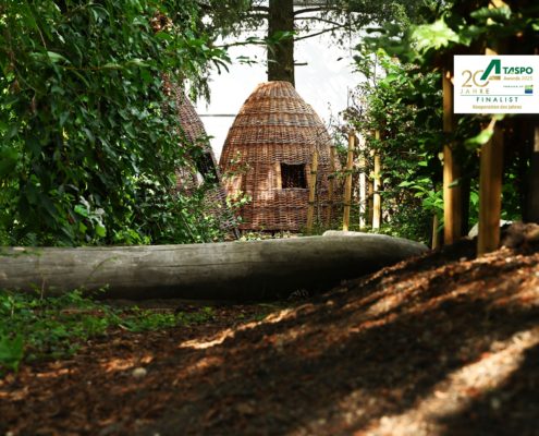 Indianertipi auf dem Spielplatz