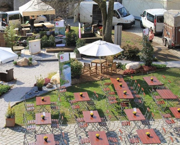 Stilblühte 2014: Der Schaugarten mit Terrasse uns Gartenmöbel